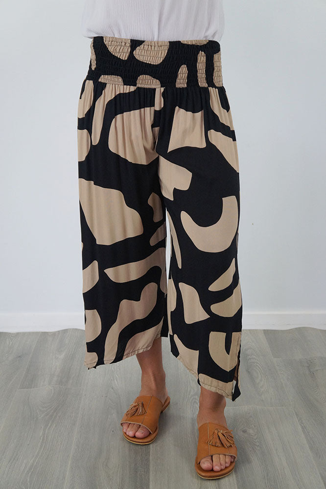 3/4 Bazzar Pant "Abstract Geometric"