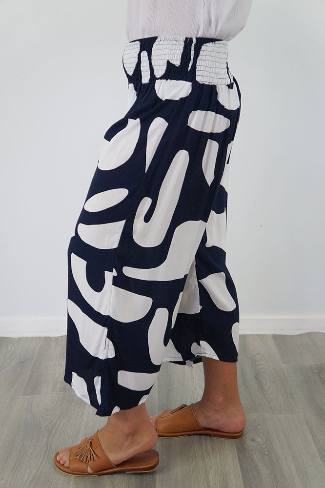 3/4 Bazzar Pant "Abstract Geometric"