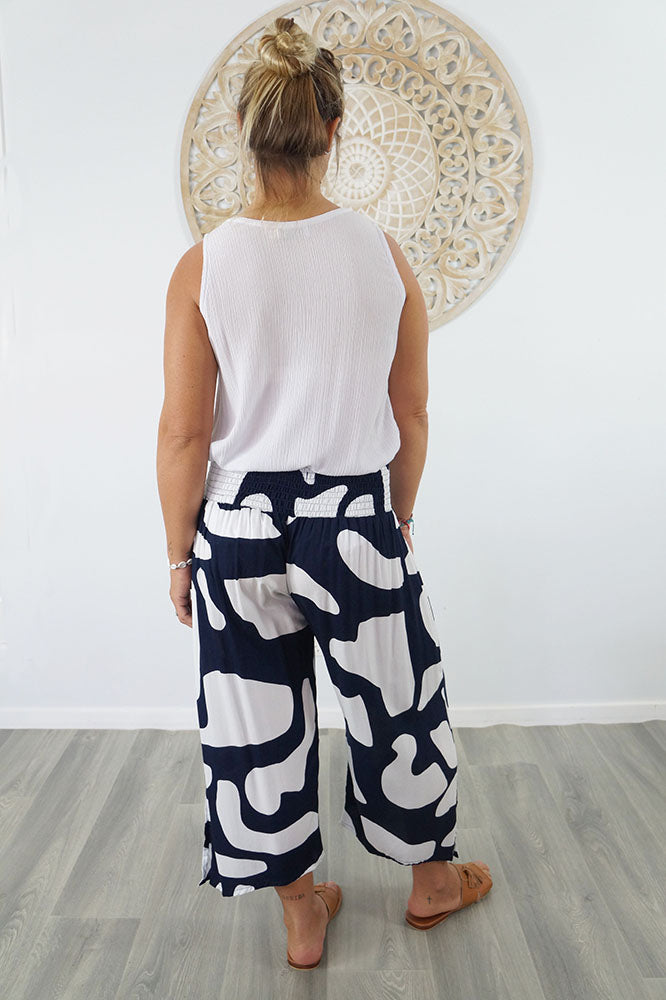 3/4 Bazzar Pant "Abstract Geometric"
