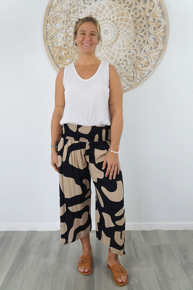 3/4 Bazzar Pant "Abstract Geometric"