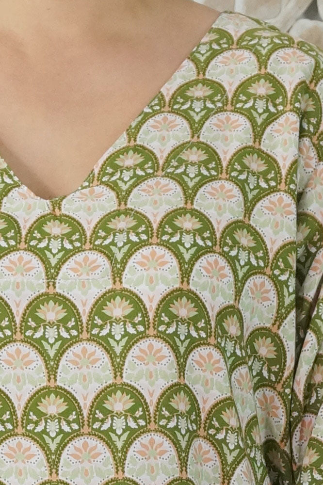 3/4 Sleeve Tunic "Scallops"