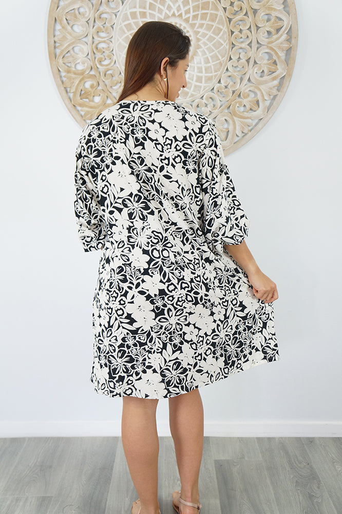 Avocado Dress "Contour Flower"
