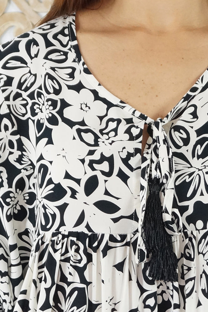 Avocado Dress "Contour Flower"