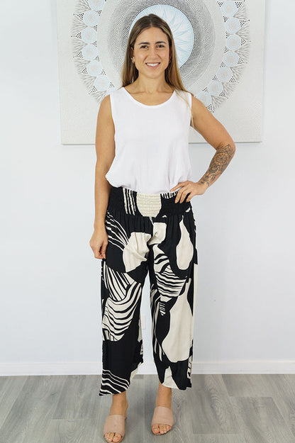 3/4 Bazaar Pant "Footprints"