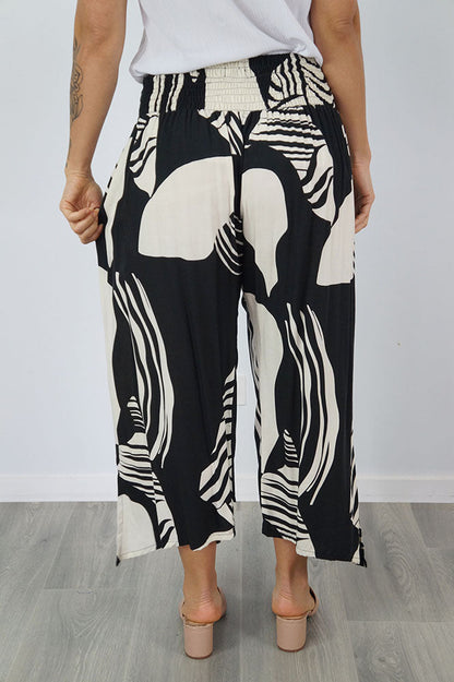 3/4 Bazaar Pant "Footprints"